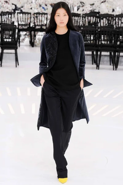 Look 43